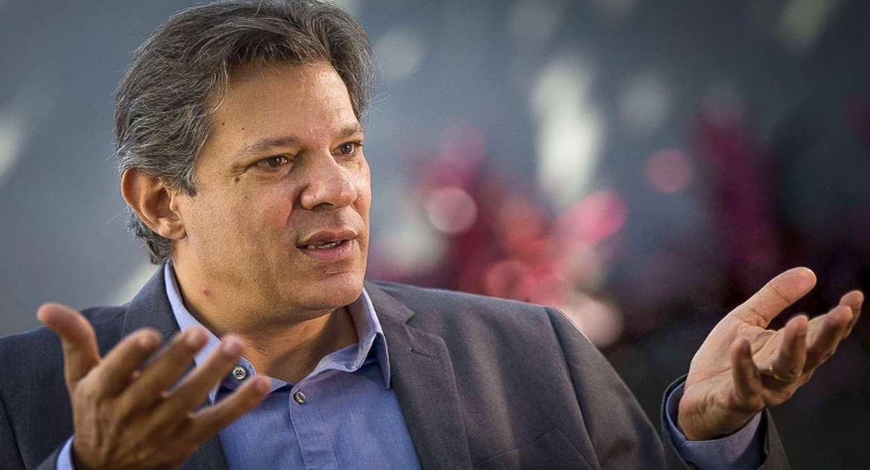 Perguntado sobre quem é o ‘pai’ da taxa zero sobre as carnes, Haddad não responde