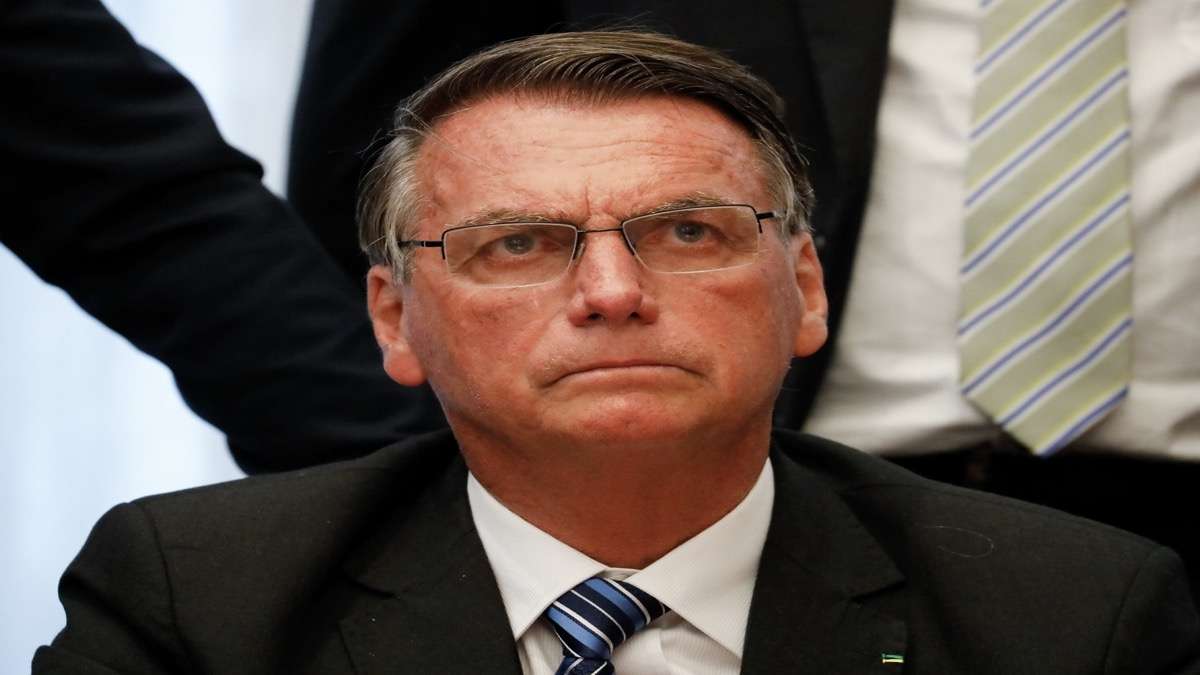 ‘Lula nasceu para mentir, desviar e enganar’ diz Bolsonaro