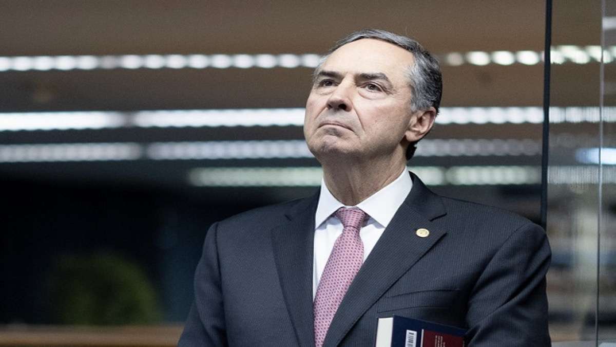 Barroso defende gasto com segurança reforçada para membros do STF: “O mundo mudou”