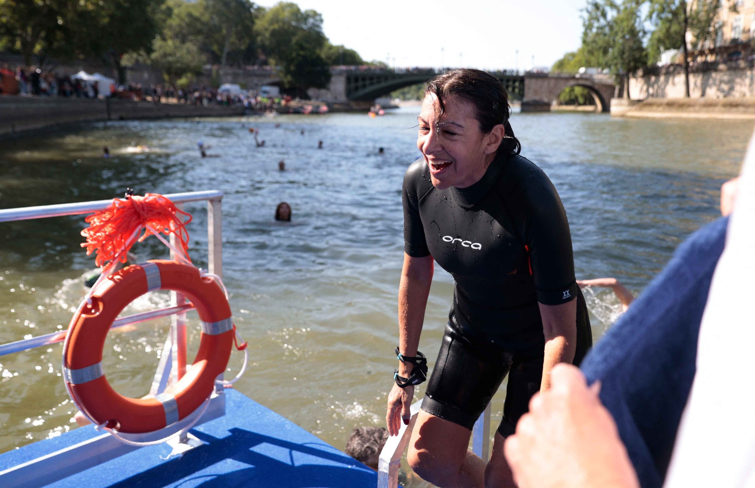 Triatlo no Rio Sena: Bélgica desiste de prova depois de atleta ser internada com bactéria