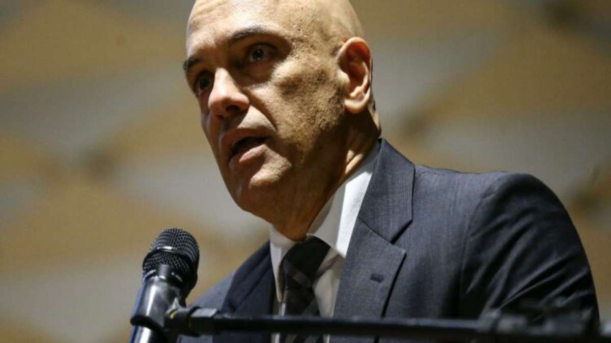 Moraes ordena investigação da PF sobre a reativação de contas suspensas no Twitter