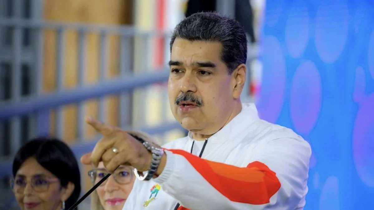 Maduro Pede Ao Espírito De Maradona Para Assustar Javier Milei: “Puxe Os Pés Dele E Não Deixe Dormir”