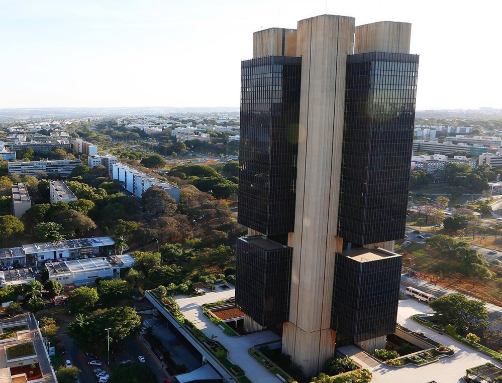 Banco Central usa memes e ironia em vídeo sobre ‘taxação do Pix’