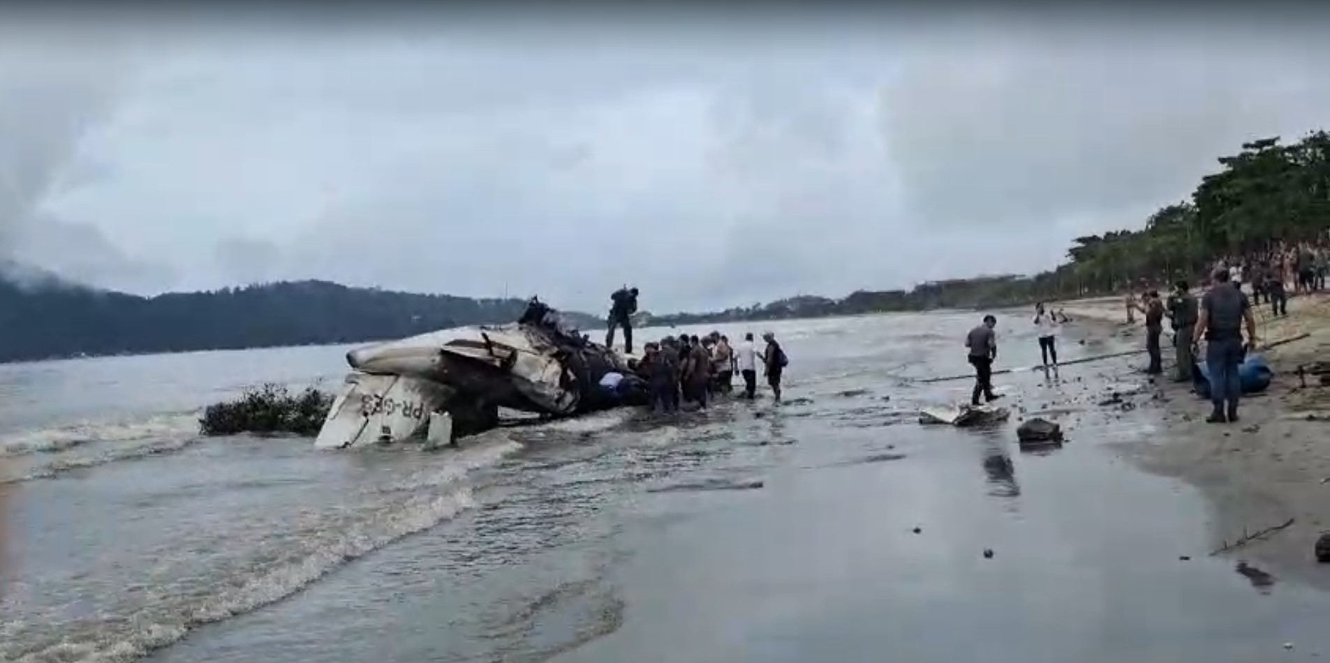 Ubatuba: novo vídeo registra tentativa de pouso e explosão de avião; confira